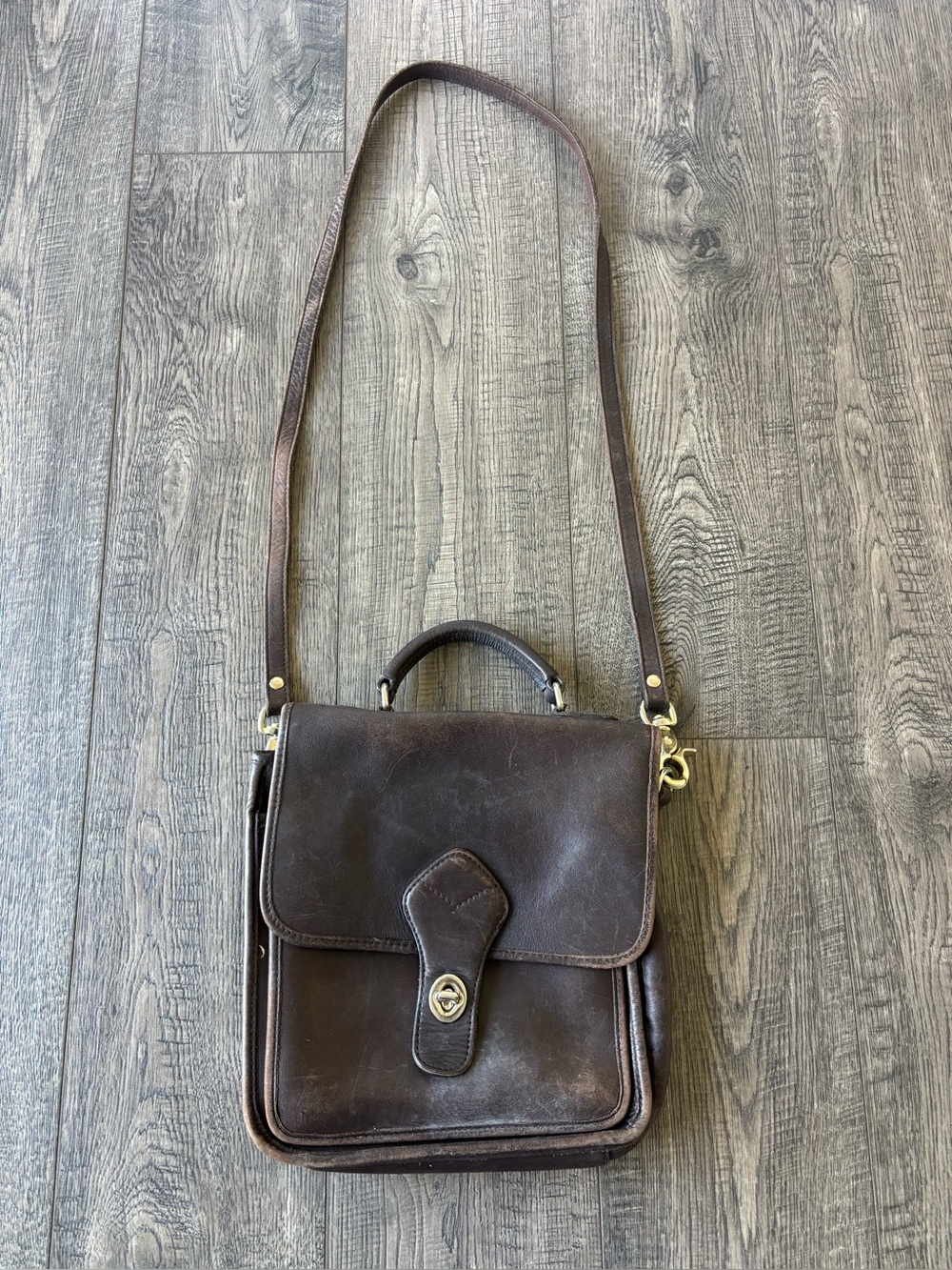 Tannery West Classic Brown Leather Crossbody Bag for Men or women Vntg